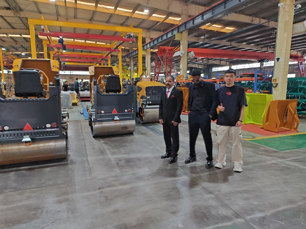 6月21日沙特客戶(hù)來(lái)我廠參觀考察